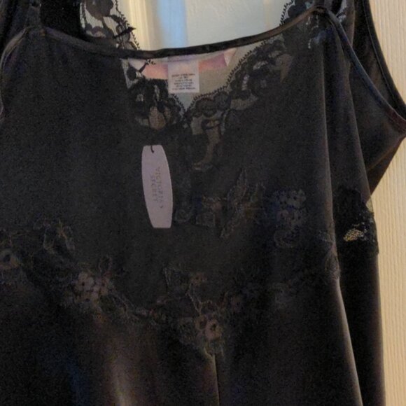 NWT Victoria's secret sexy black satin slip adjustable straps split side lace - Picture 8 of 8